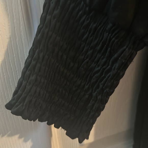 Black dress fun to go out - Picture 4 of 5